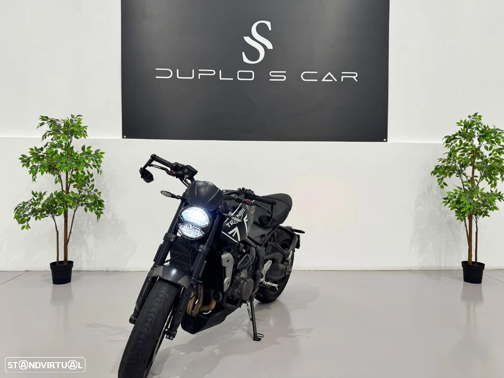 Triumph Trident - 3