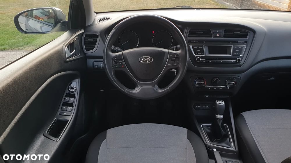 Hyundai i20 1.2 Intro Edition - 28