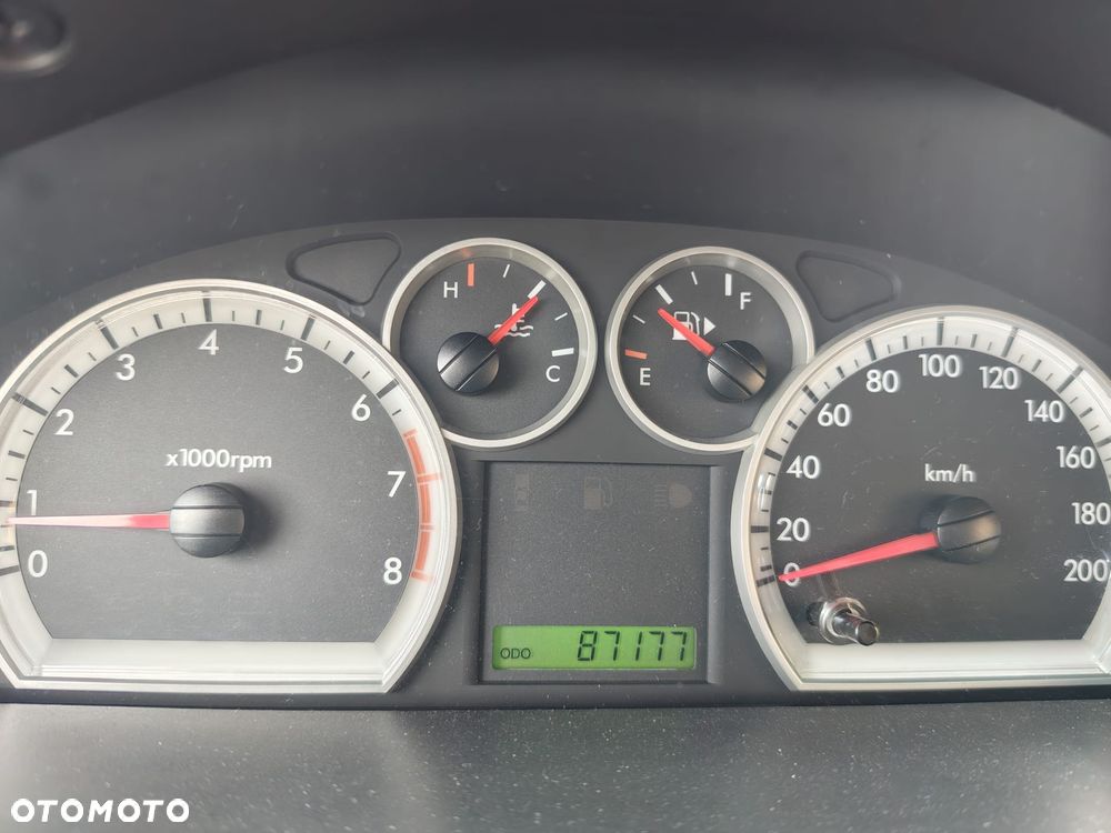 Chevrolet Aveo 1.2 16V Base / Classic - 11