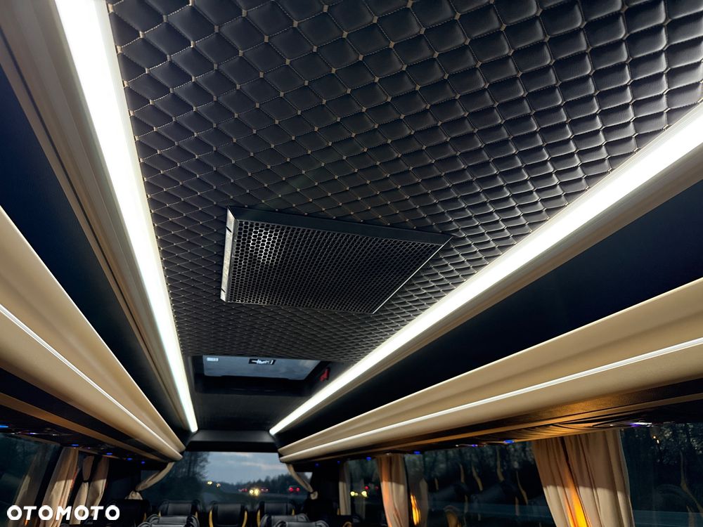 Mercedes-Benz Sprinter 519 - 34