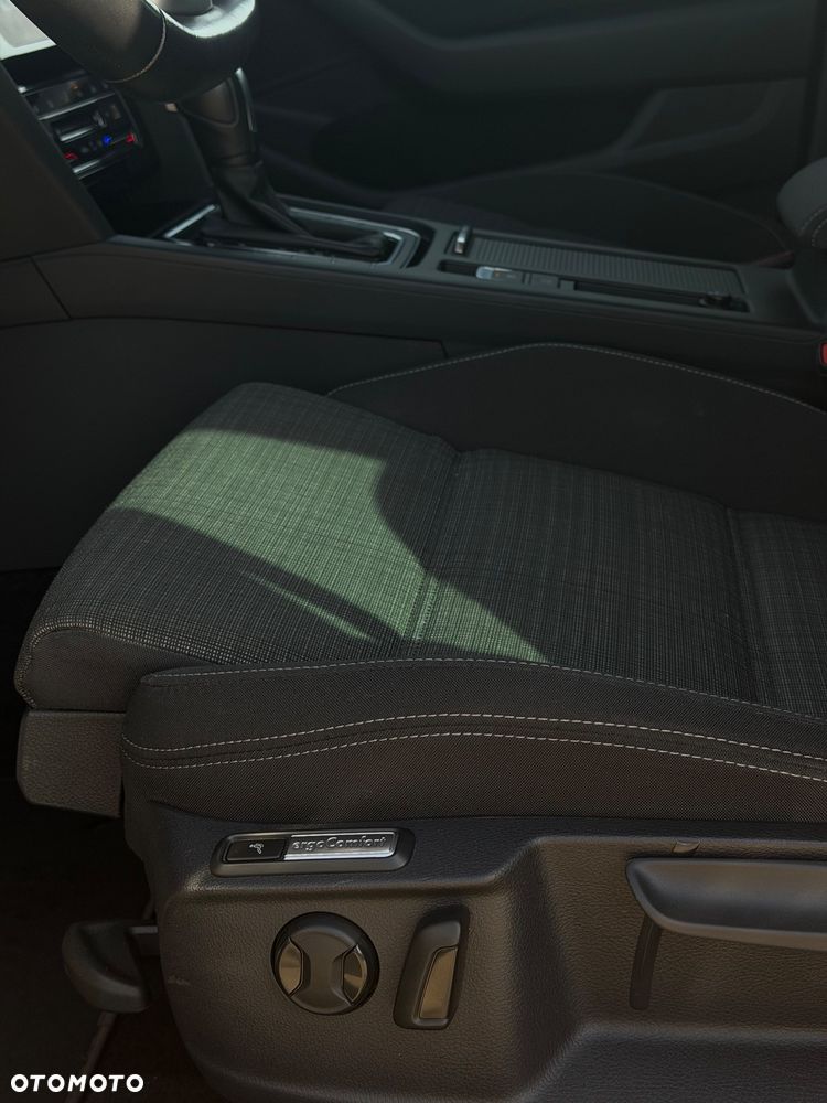 Volkswagen Passat 2.0 TDI SCR Style DSG - 30