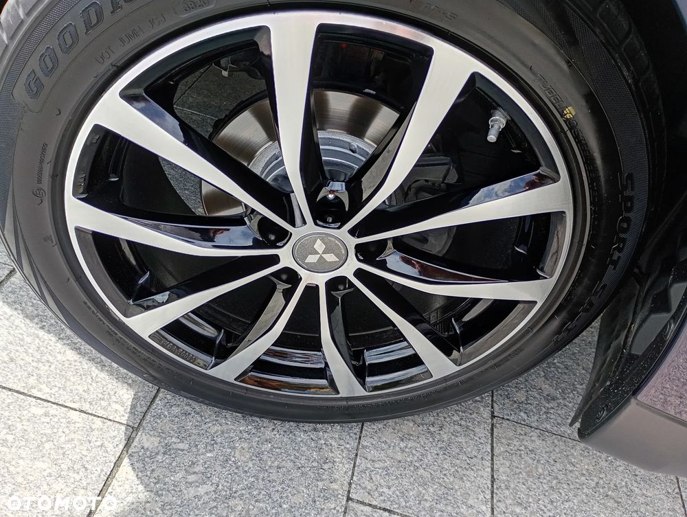 Mitsubishi Outlander 2.0 2WD Inform - 35