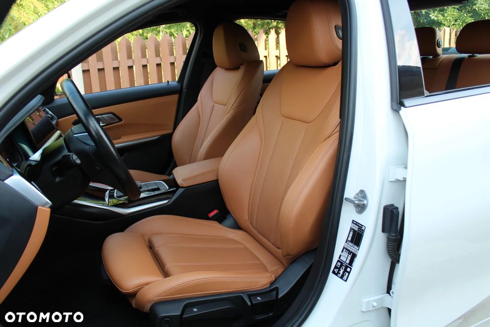 BMW Seria 3 320i xDrive Sport Line - 20
