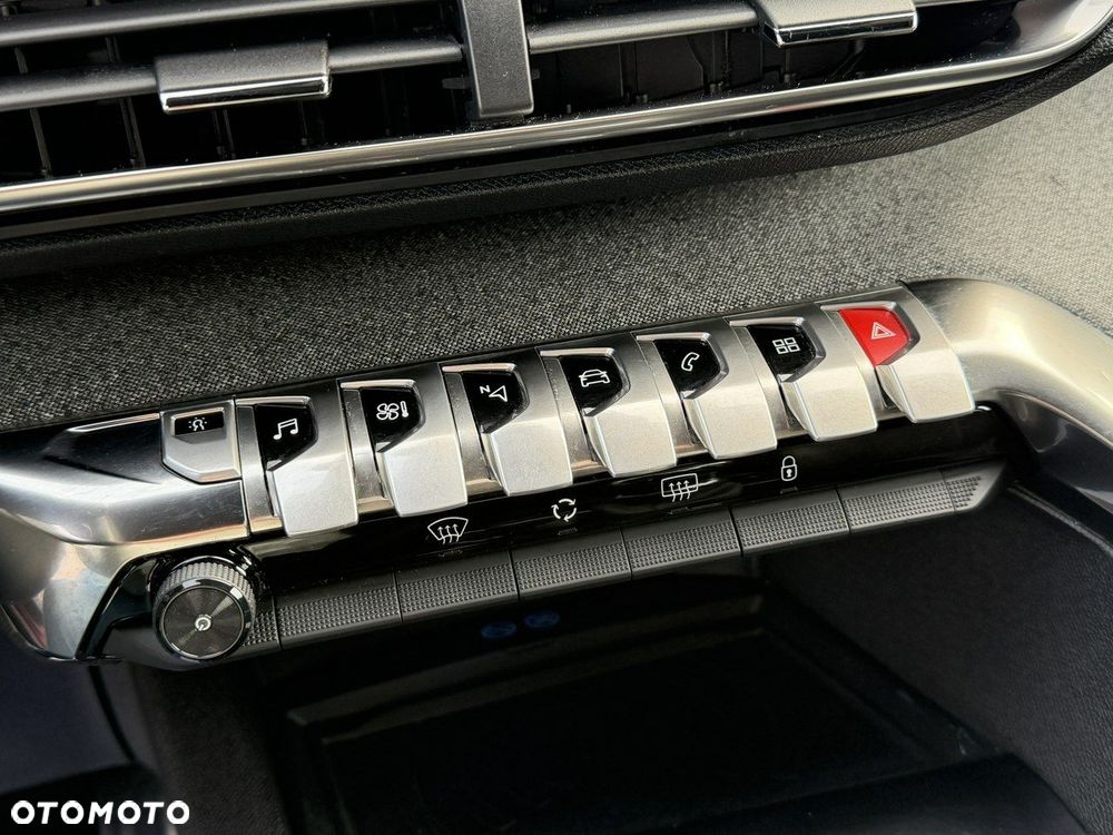 Peugeot 3008 PureTech 130 Stop & Start GPF Allure Pack - 28