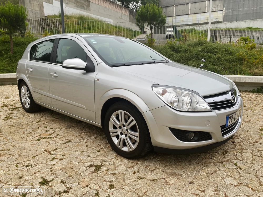 Opel Astra 1.7 CDTI Cosmo - 1