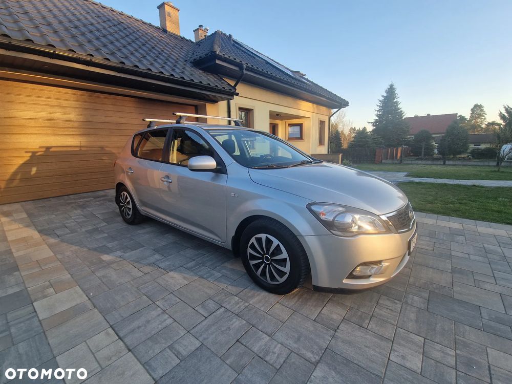 Kia Ceed 1.6 Crdi M - 11