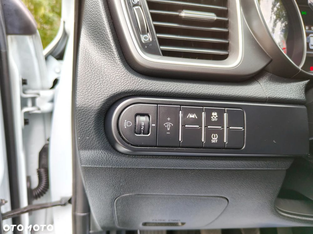 Kia Ceed 1.5 T-GDI Business Line - 21