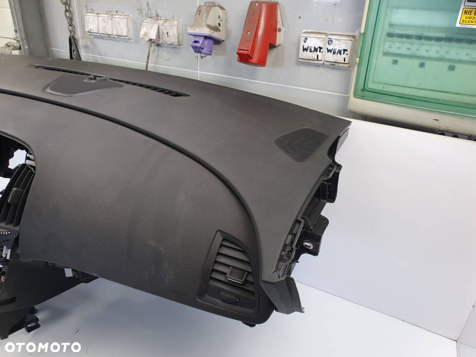 DESKA KOKPIT OPEL ASTRA J - 11