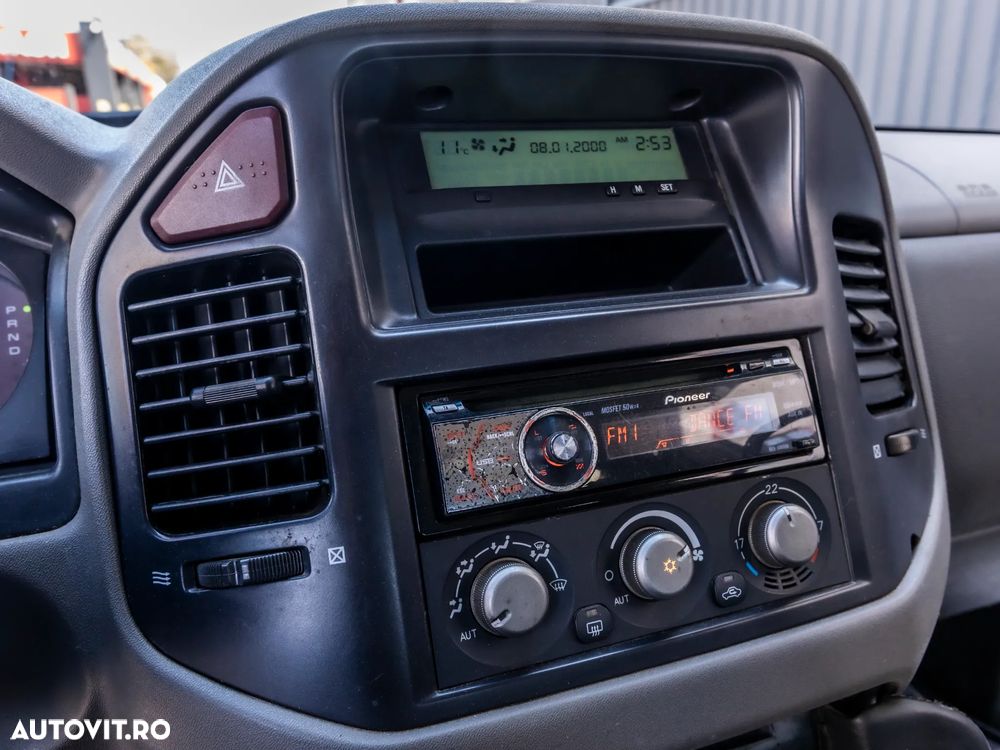 Mitsubishi Pajero SWB 3.2 DI-D GLS A/T, Piele - 16