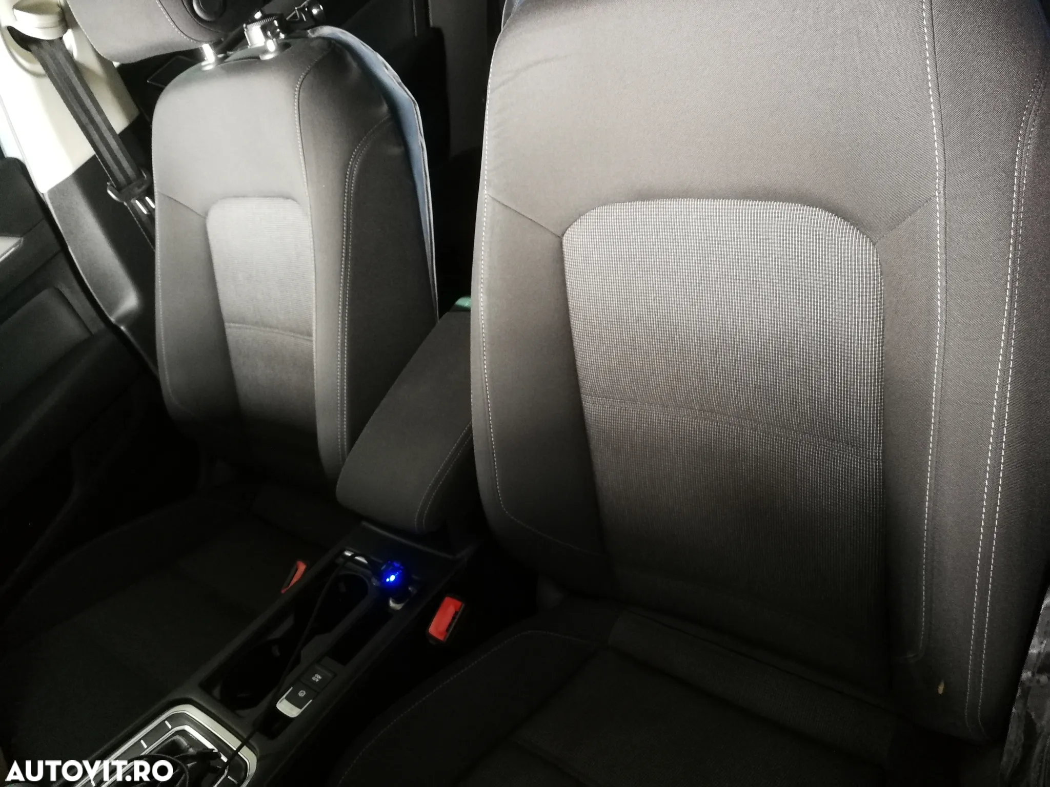 Volkswagen Passat Variant 1.6 TDI SCR DSG Conceptline - 7