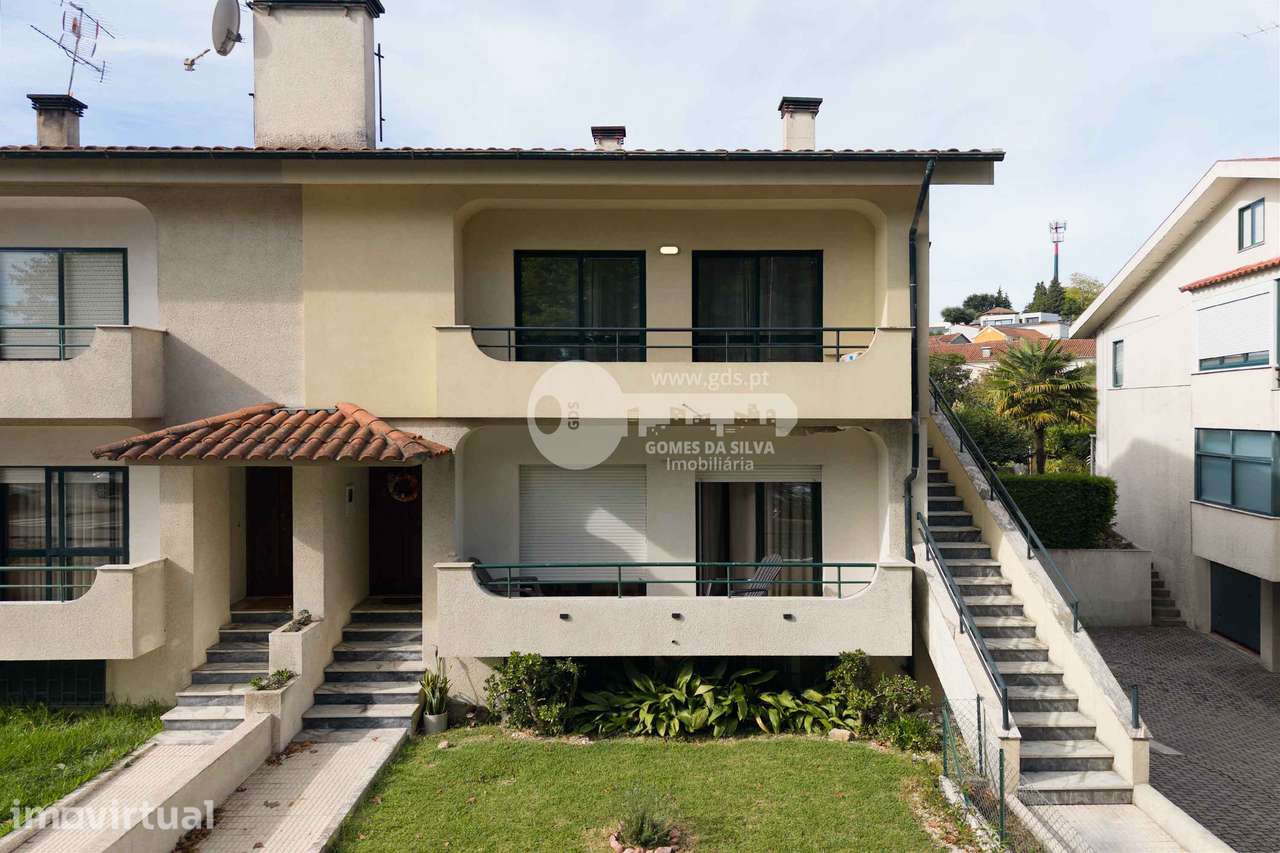 Andar Moradia T3 Renovado com Jardim e Garagem – Maximinos, Braga - Grande imagem: 2/35