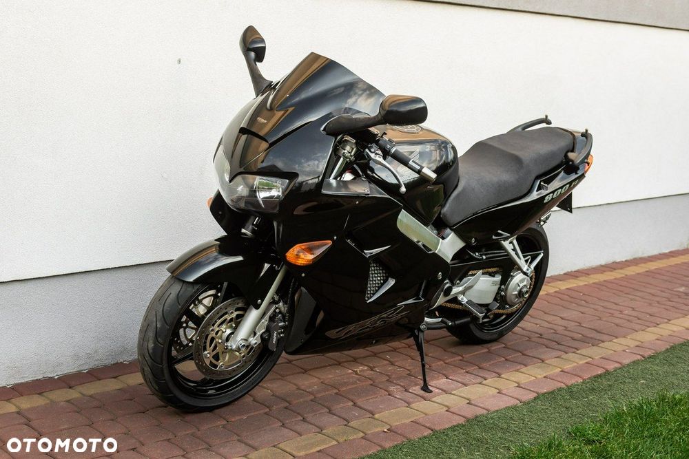 Honda VFR - 6