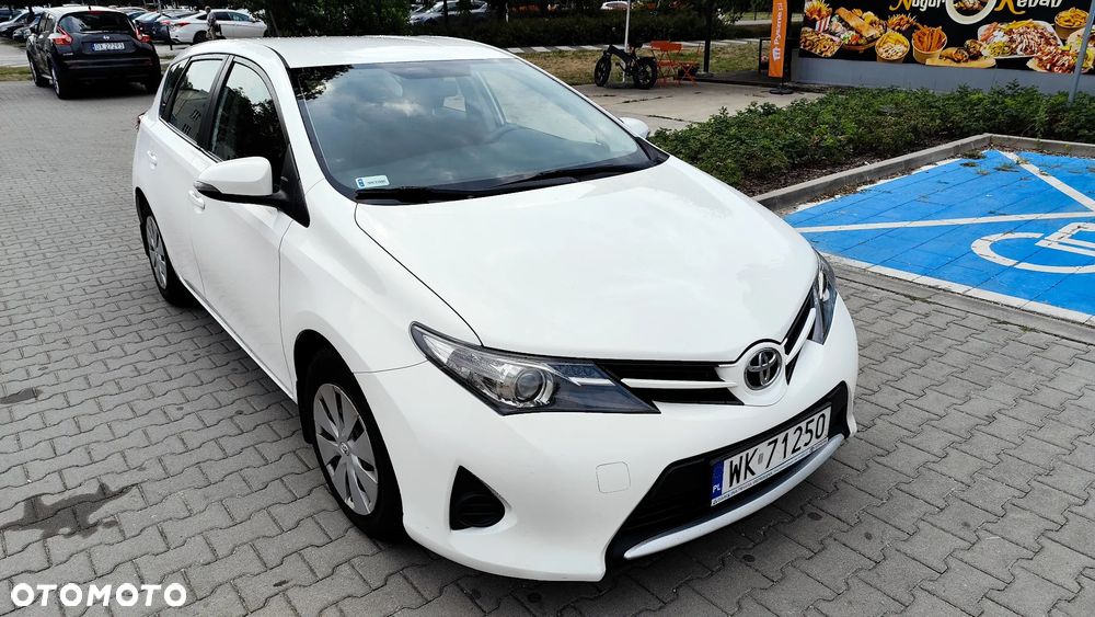 Toyota Auris 1.4 D-4D Active - 3