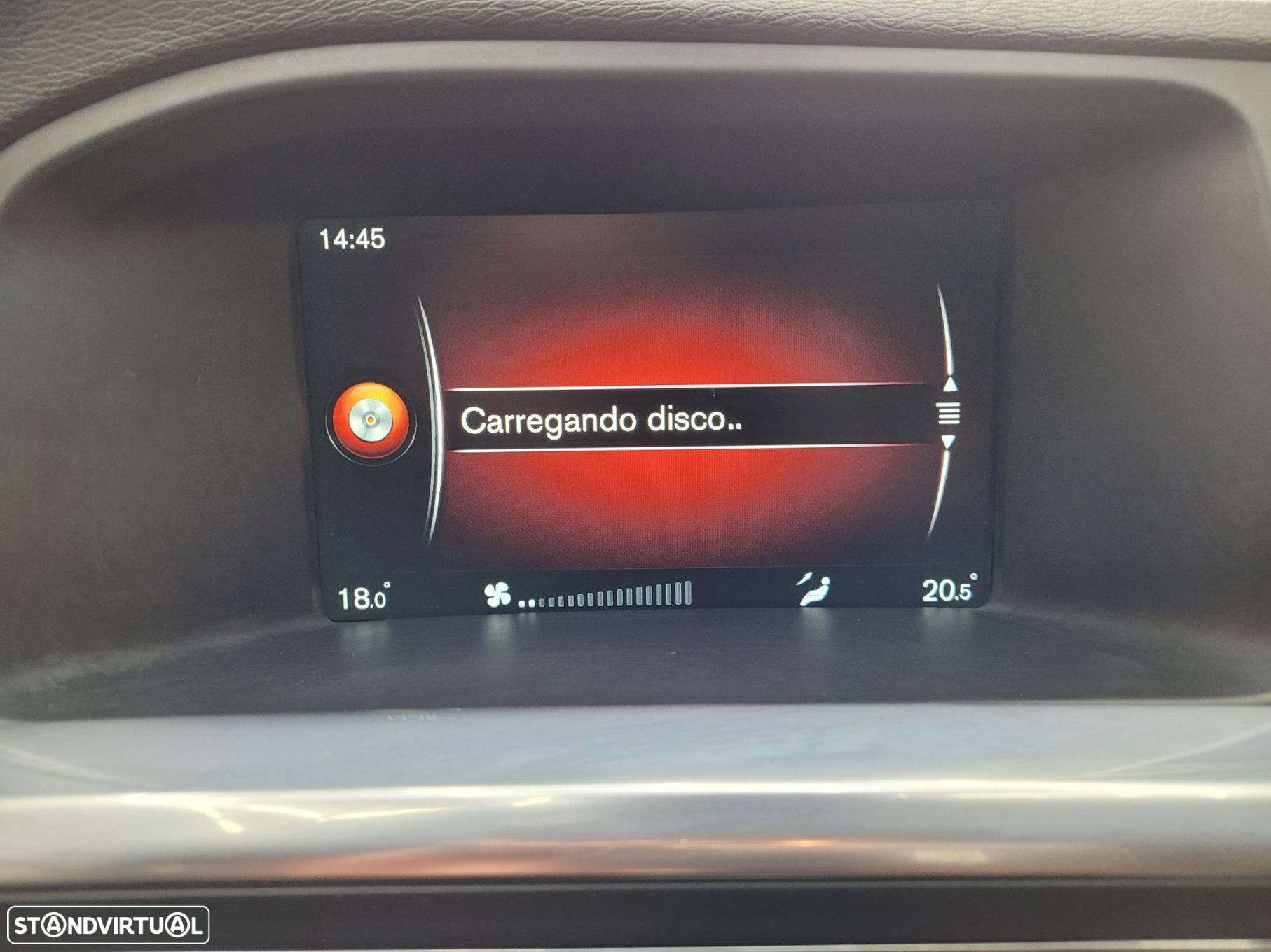 Volvo V60 2.0 D4 R-Design - 31