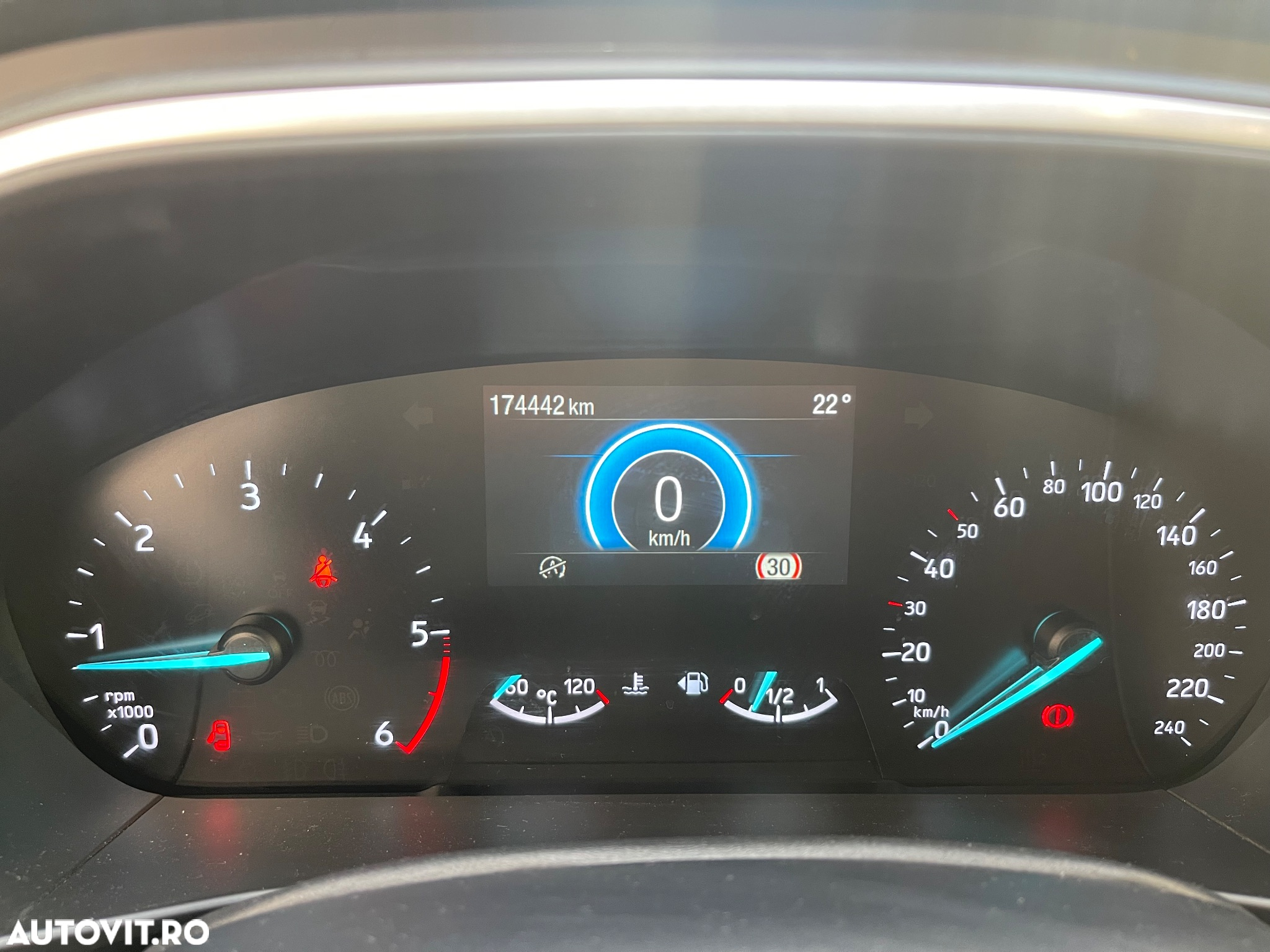 Ford Focus 1.5 EcoBlue Trend Edition - 28