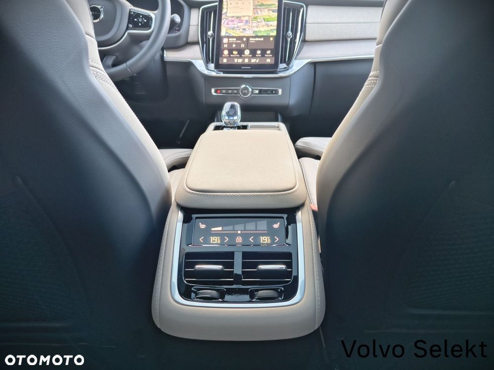 Volvo XC 90 - 31