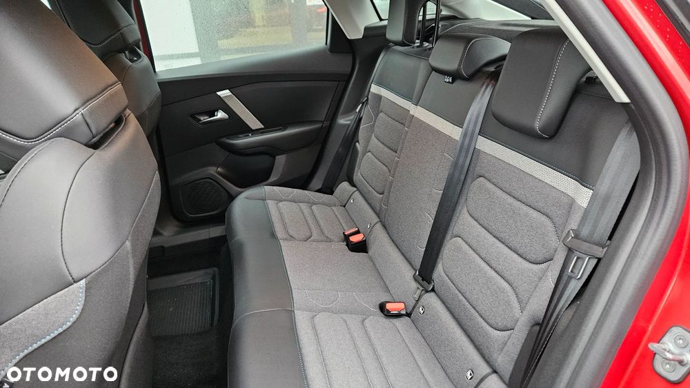 Citroën C4 1.2 PureTech Plus S&S - 12