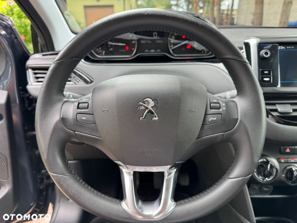 Peugeot 208 PureTech 82 Stop & Start Signature - 31