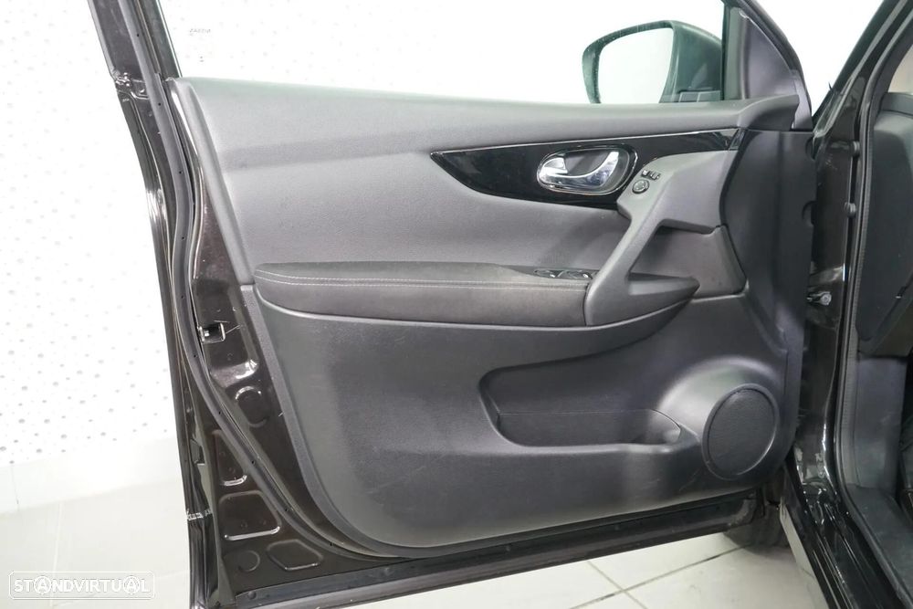 Nissan Qashqai 1.5 dCi N-Connecta Business - 16
