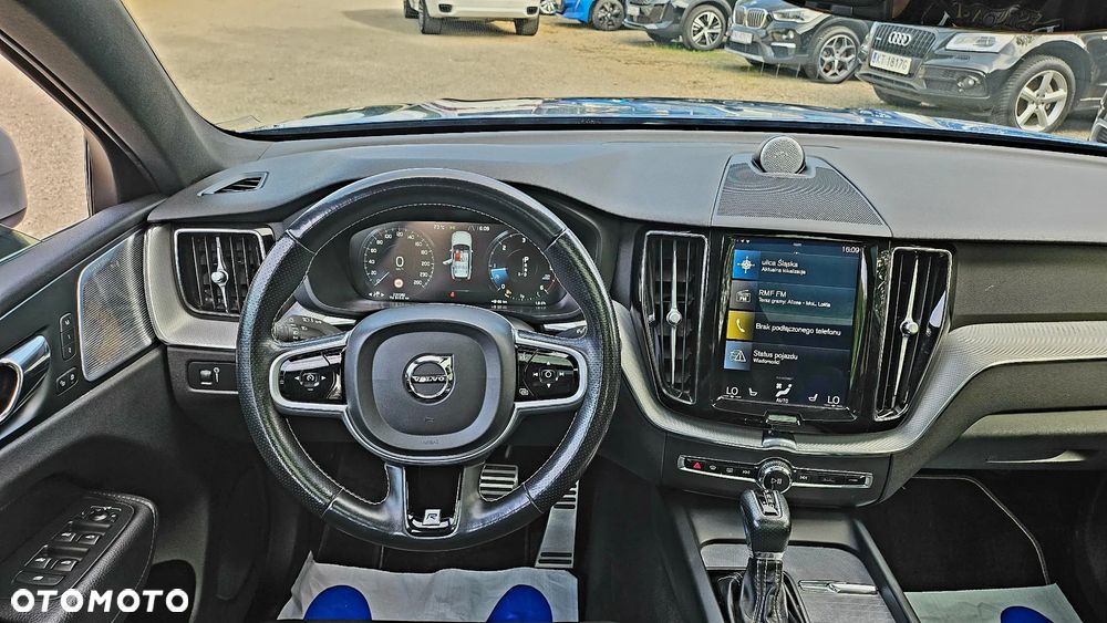 Volvo XC 60 D4 AWD R-Design - 31