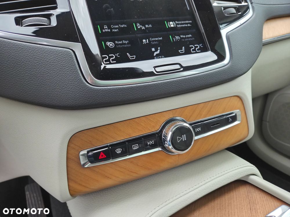 Volvo XC 90 - 19