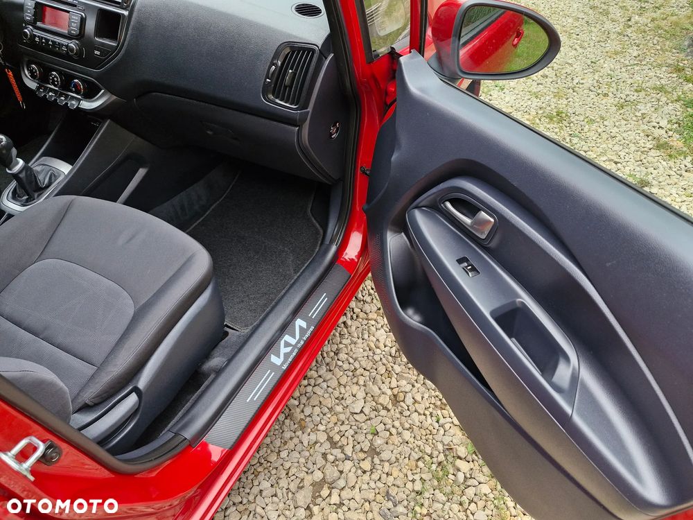 Kia Rio 1.4 Fifa World Cup Edition - 21