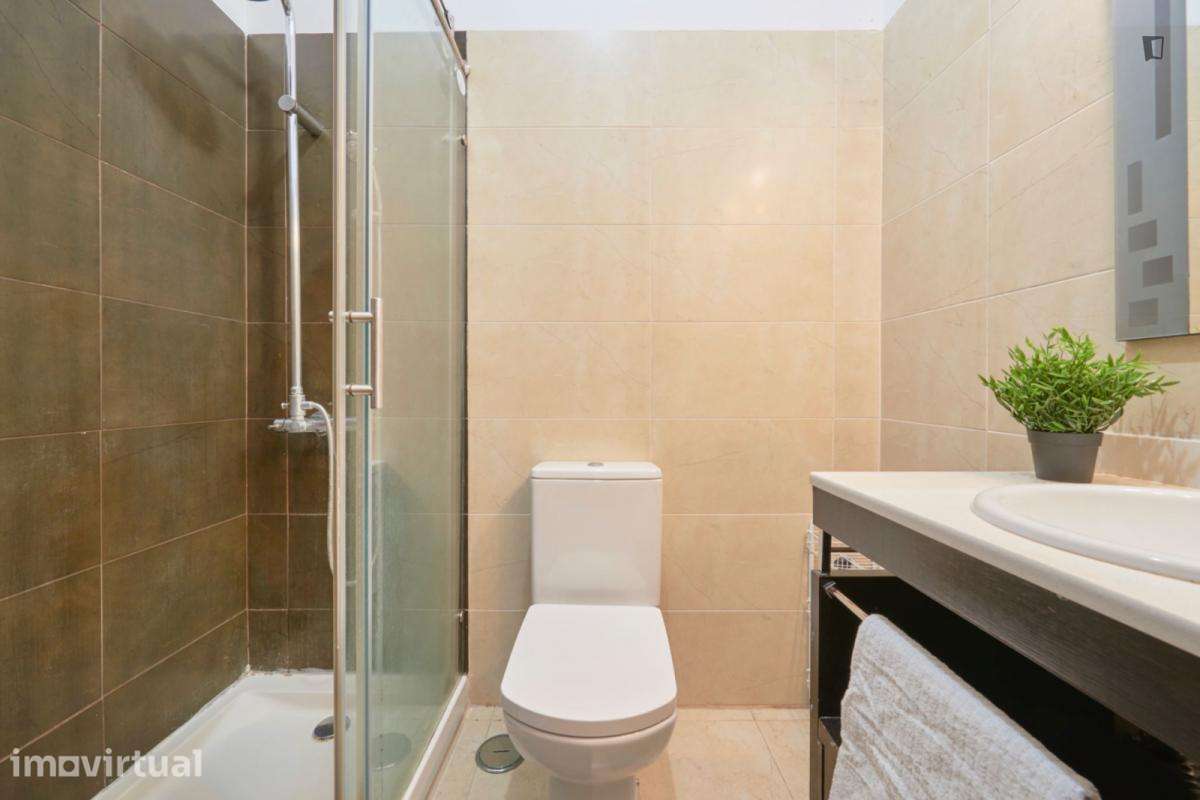 Quarto - localizado em Almada Lisbon - Grande imagem: 5/16