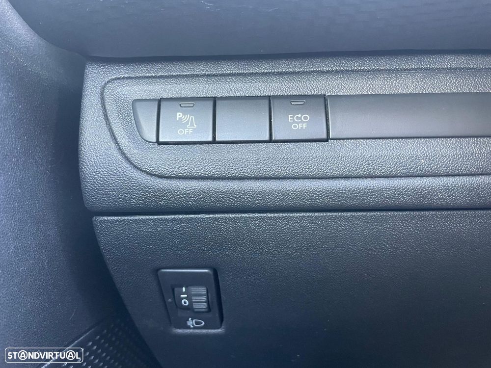 Peugeot 2008 PureTech 82 Active - 14