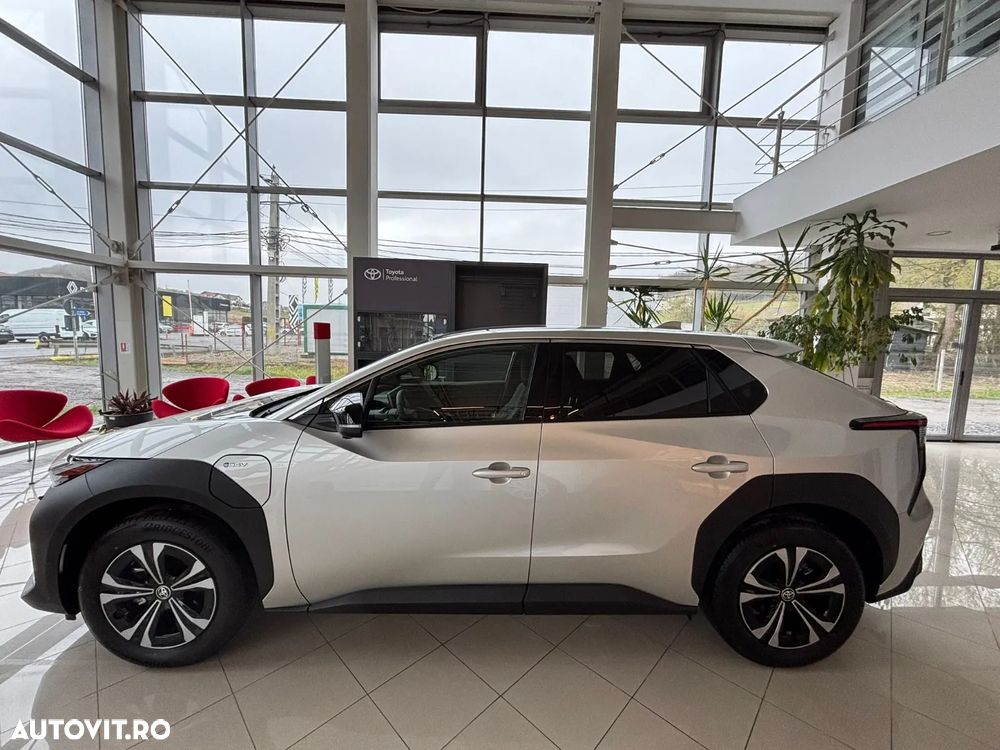 Toyota BZ4X 160 KW AWD (4x4) Luxury Solar Edition - 5