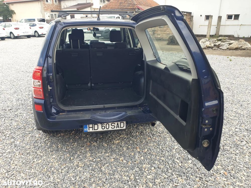 Suzuki Grand Vitara 2.0i JLX Navi - 11