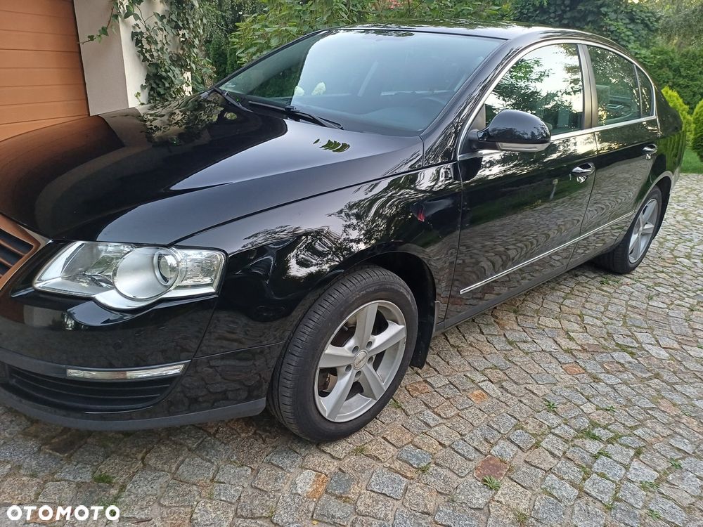 Volkswagen Passat 2.0 FSI Trendline - 5