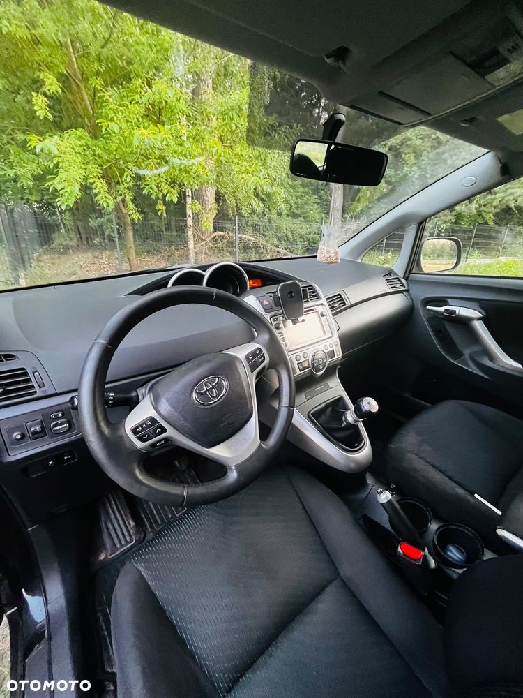 Toyota Verso 1.8 Premium EU5 - 9