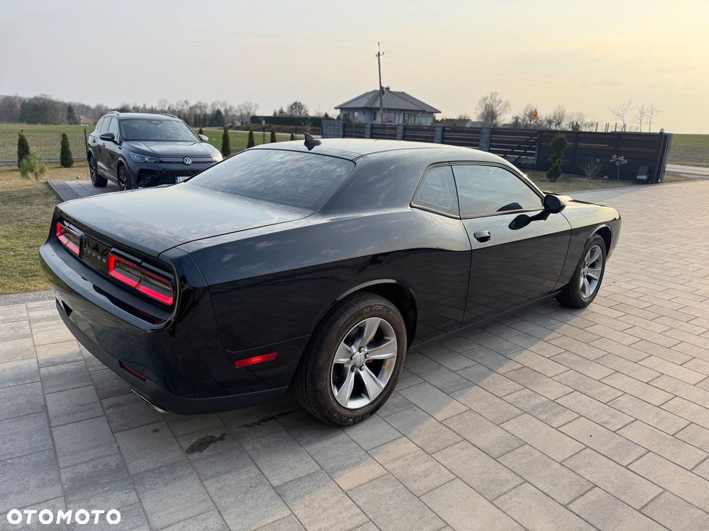 Dodge Challenger - 6