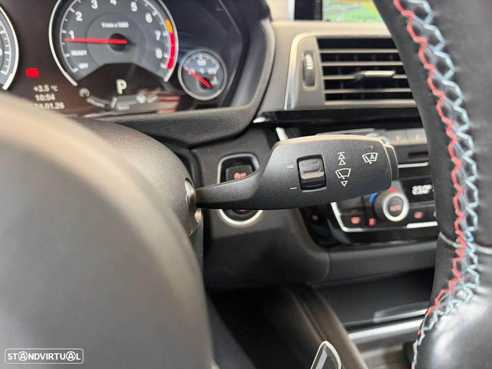 BMW M3 Auto - 27