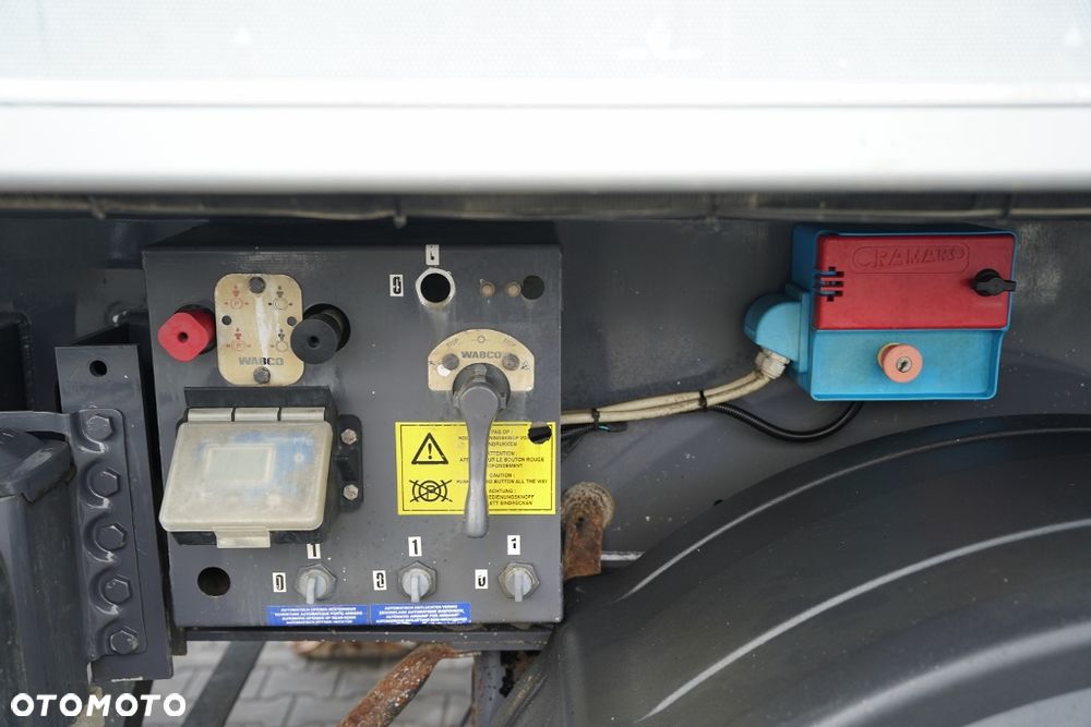 Stas / WYWROTKA - 28 m3 / ALUMINIOWA / OŚ PODNOSZONA / PLANDEKA ELEKTRYCZNA /   WAGA: 5 260 KG / / - 17