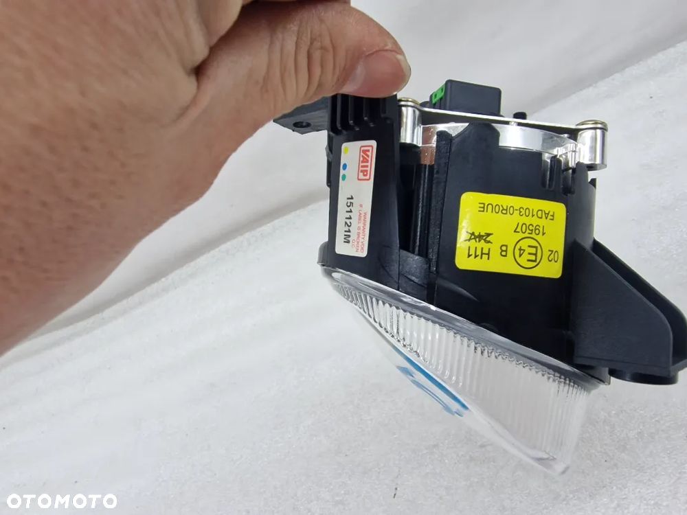 AUDI A4 B7 / AUDI A3 8P 04-07 PRAWY HALOGEN , NR AUKCJI H35 - 5