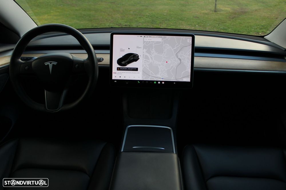 Tesla Model 3 - 3