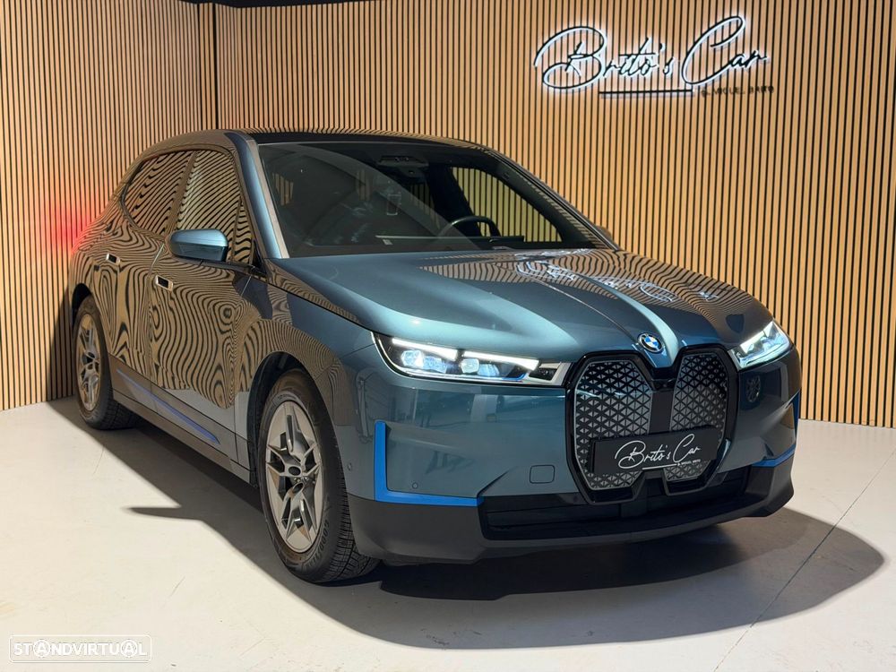 BMW iX xDrive40 - 1