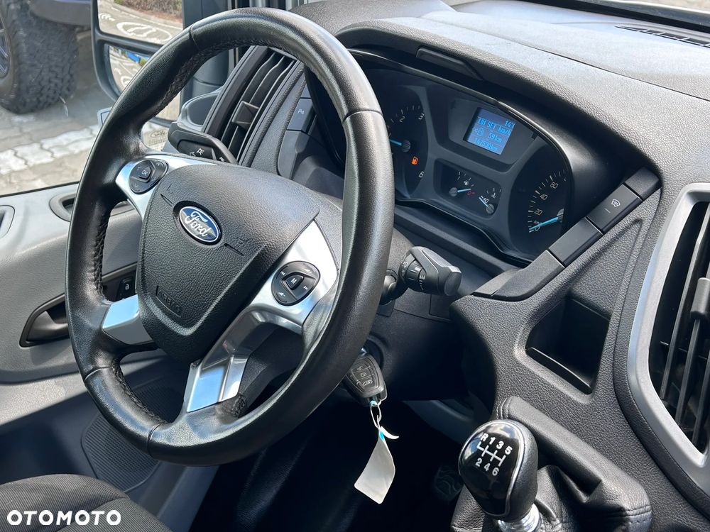 Ford Transit - 13