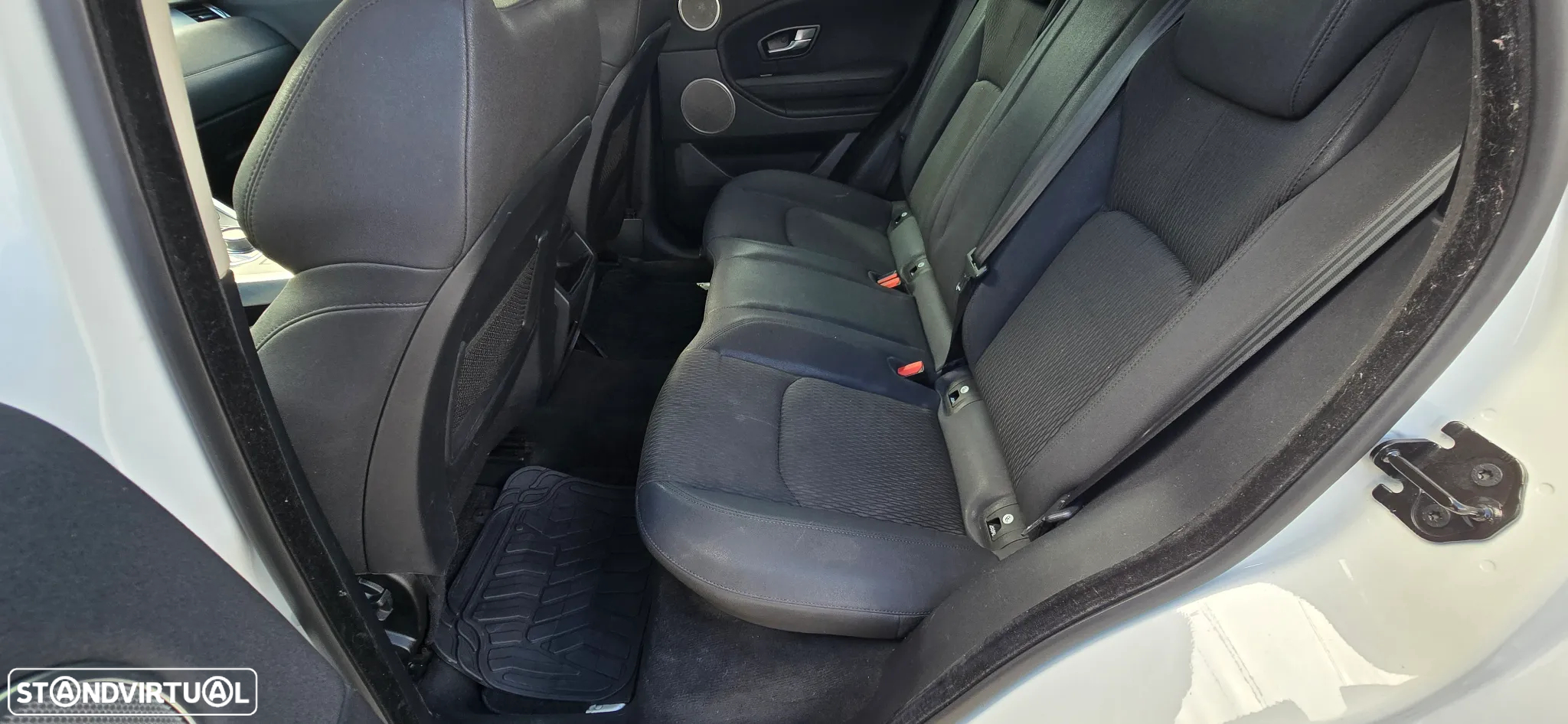 Land Rover Range Rover Evoque 2.0 TD4 HSE Dynamic Auto - 33