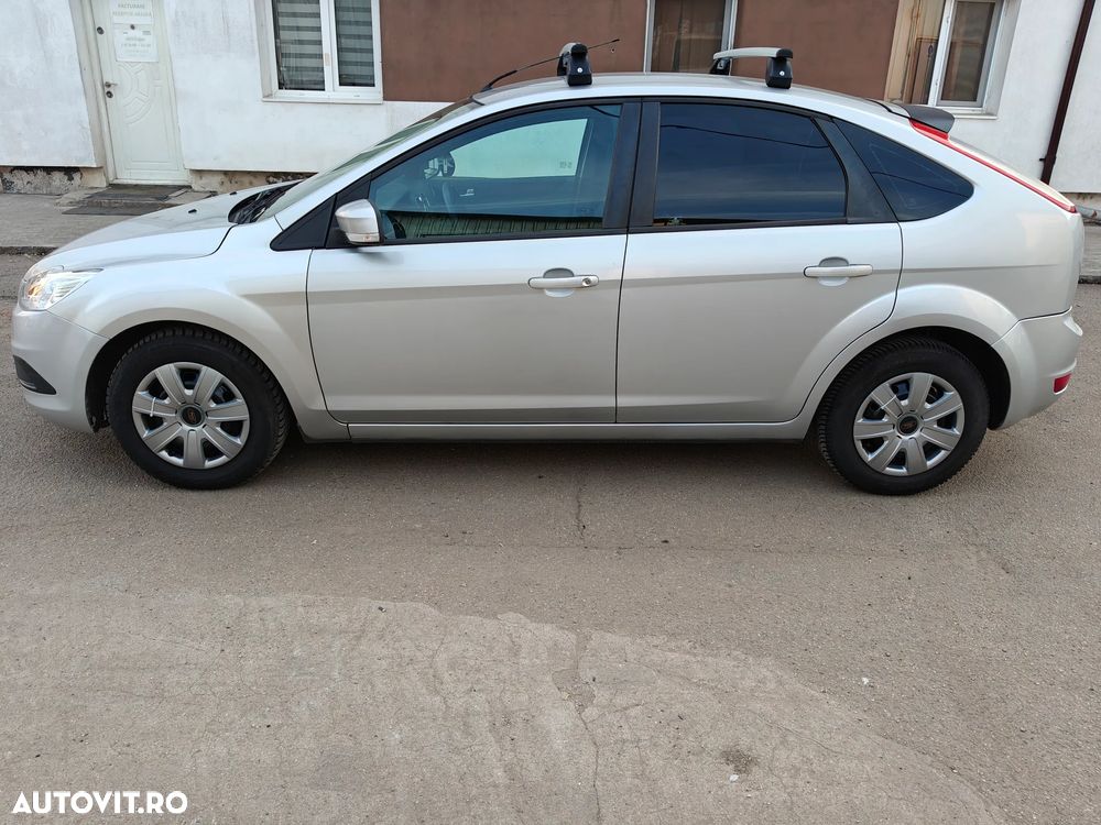 Ford Focus 1.6i Trend - 5