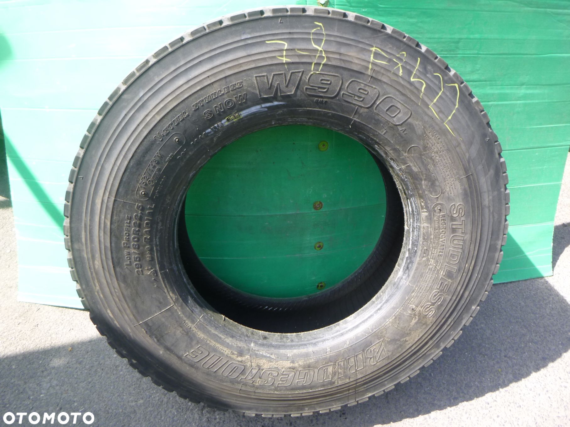 Opona ciężarowa 295/80/22.5 Bridgestone W990. Opony ciężarowe - 3