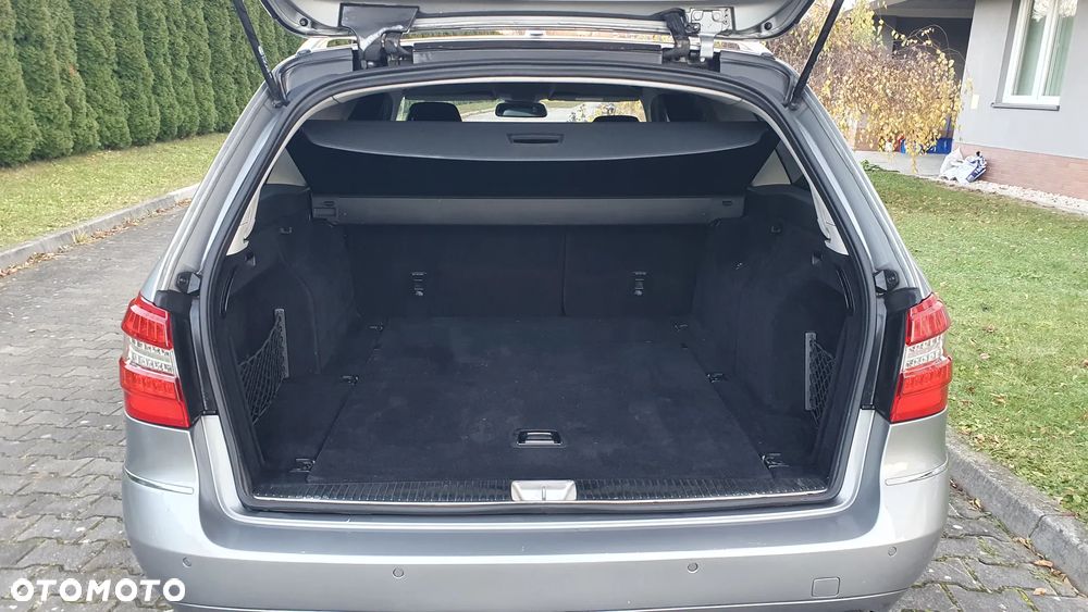 Mercedes-Benz Klasa E 300 BlueTEC 7G-TRONIC Elegance - 13