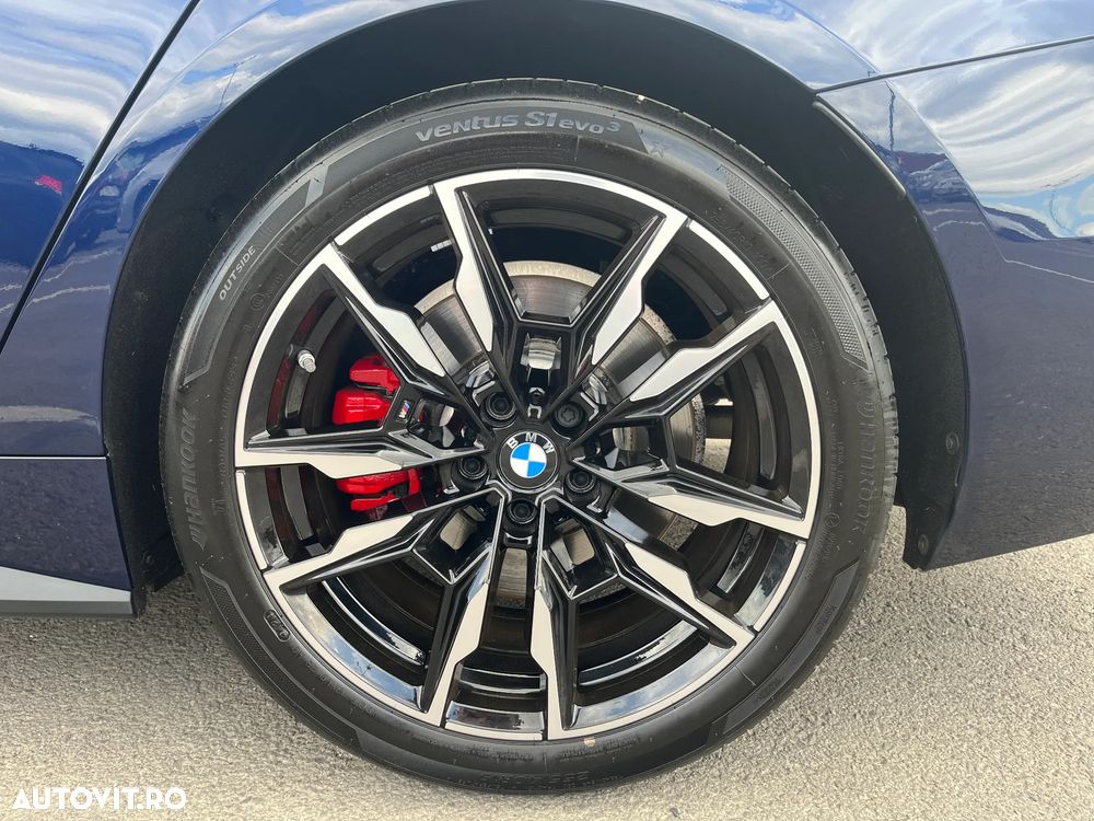 BMW M4 M440i xDrive - 7