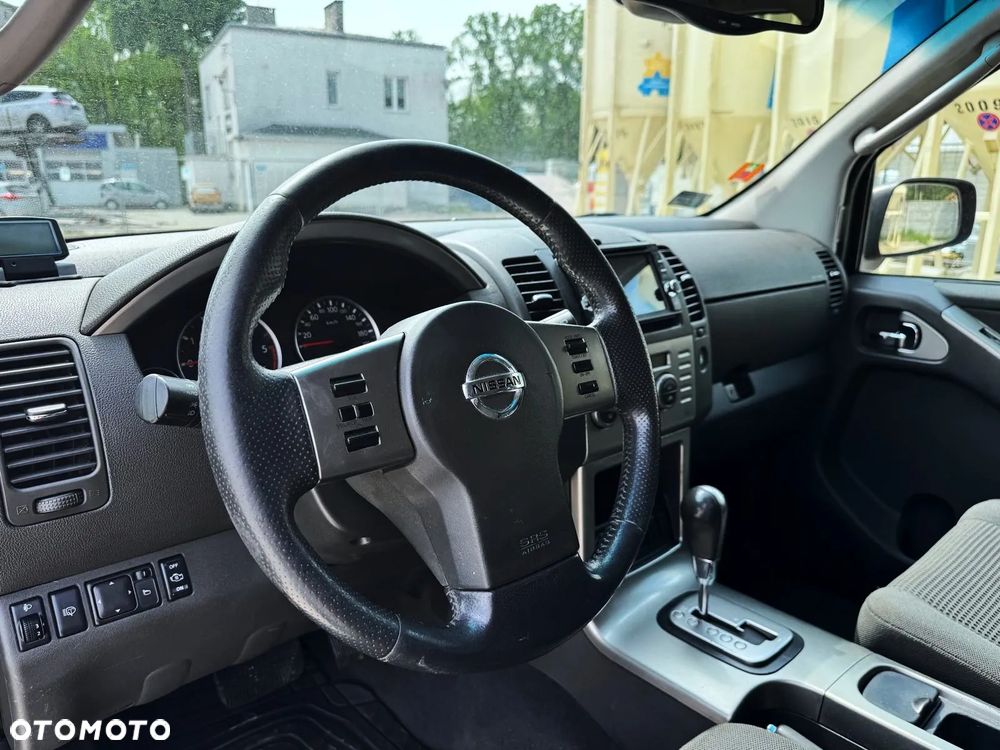 Nissan Pathfinder - 13