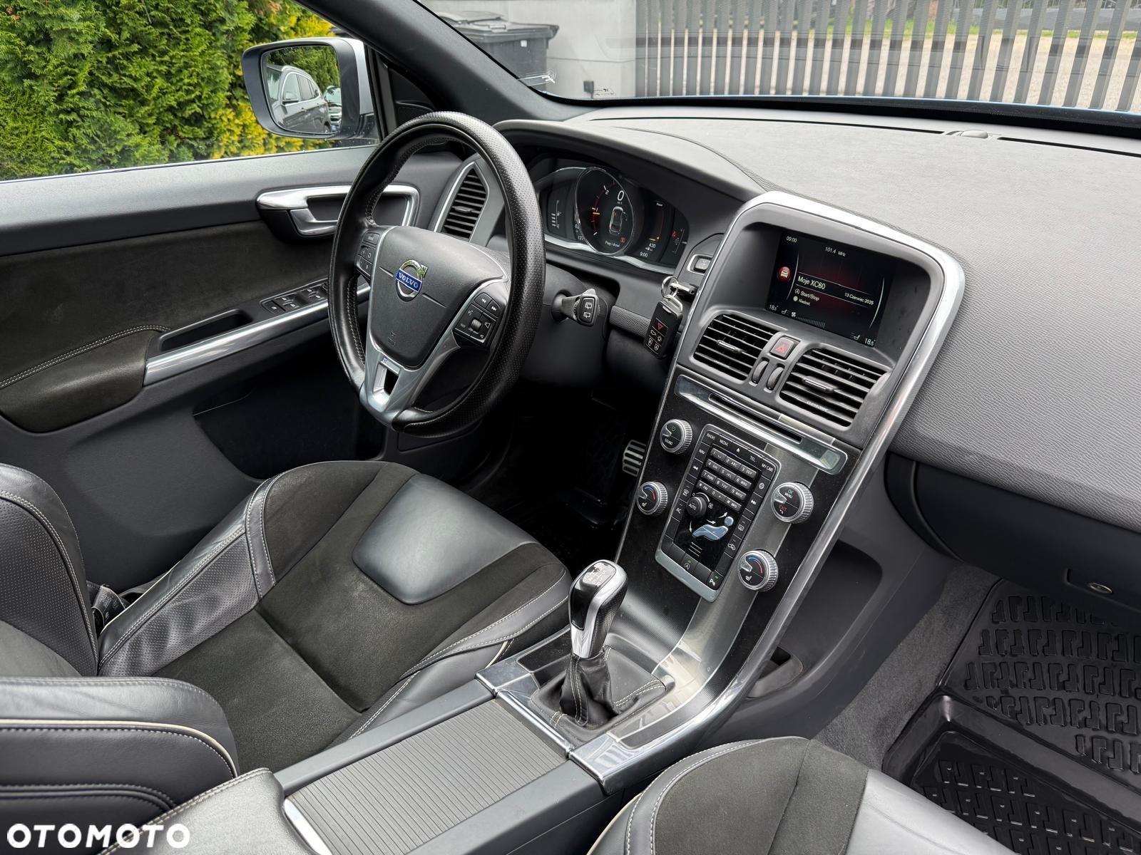Volvo XC 60 D4 R-Design - 11