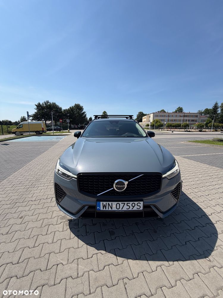 Volvo XC 60 B5 D AWD Ultimate Dark - 4