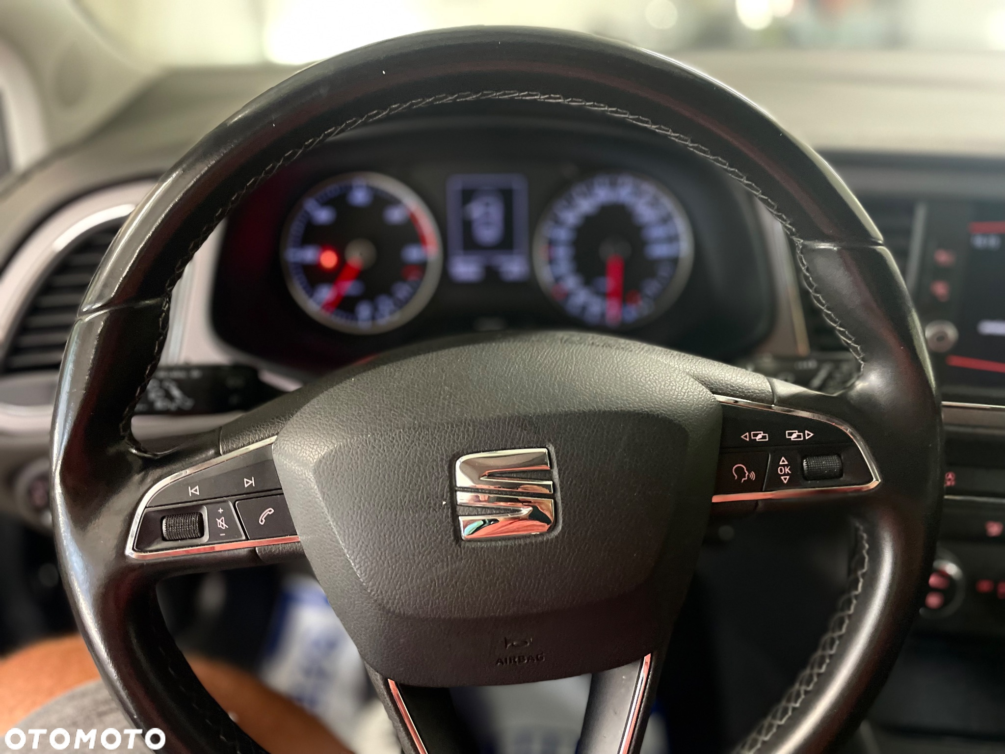 Seat Leon 1.6 TDI Full LED S&S - 16