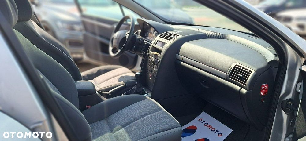 Peugeot 407 - 10