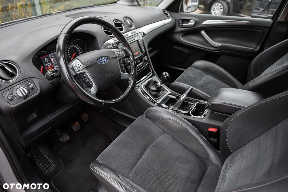 Ford S-Max 2.0 TDCi DPF Champions Edition - 23